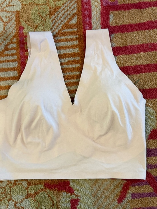 True & Co. large bra Everybody v neck bra beige - Picture 4 of 5